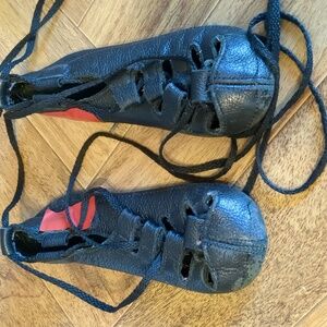 Soft shoe gillies size 9 toddler